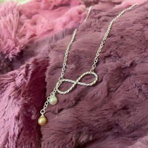 Vantel pearl necklace , Never worn brand new